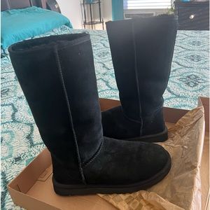UGG women’s classic tall size 9 black